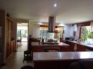 Foto 11 de VENTA CASA AMPLIA 4 DORMITORIOS en Puembo