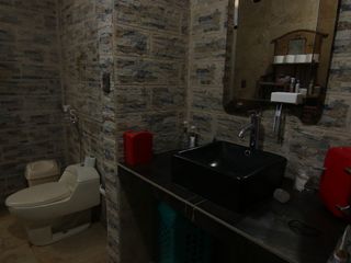Foto 15 de AMPLIA CASA EN VENTA CON DOS PISCINAS- LOMA LINDA I - PIURA