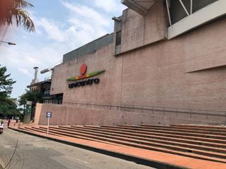 Foto 4 de Se vende local CENTRO COMERCIAL UNICENTRO
