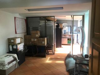 Vendo casa con oficina. Muy bien ubicada en Niza antigua