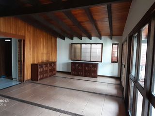 Casa en condominio con enormes parques