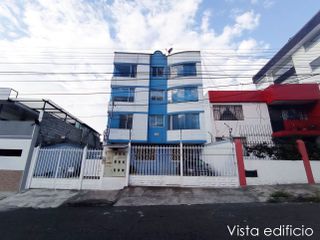 Departamento de venta Kennedy, Quito con dos patios, 150m2, cerca parque, avenidas