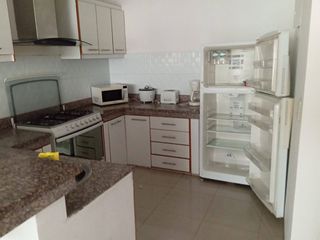 Foto 3 de Alquiler de departamento amoblado de 3 dormitorios en Santa Cecilia