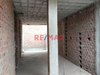 Foto 8 de Se Vende Casa De 2 Pisos En Casco Gris Terreno 131.50M² A Unas Cuadras De Mall Aventura Plaza Urb. La Esmeralda