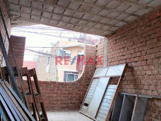 Foto 7 de Se Vende Casa De 2 Pisos En Casco Gris Terreno 131.50M² A Unas Cuadras De Mall Aventura Plaza Urb. La Esmeralda