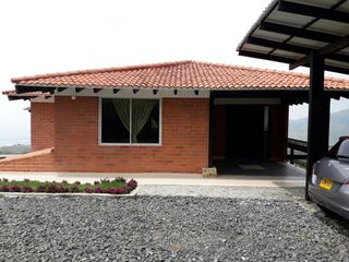 Hermosa casa en DAPA