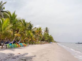 Foto 10 de ALQUILER DE CABAÑA EN SANTA MARTA FRENTE A LA PLAYA