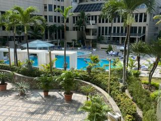 Hilton Colon, Alquilo hermoso departamento amoblado de 3 dorm vista a la piscina