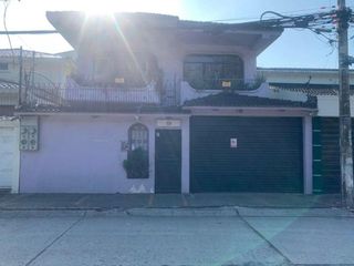 Foto 1 de CASA CON USO DE SUELO COMERCIAL EN VENTA EN KENNEDY NORTE