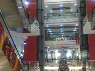 Foto 3 de LOCAL COMERCIAL DE 6MTRS EN EXCLUSIVO CENTRO COMERCIAL GAMMA EN GAMARRA