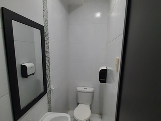Foto 5 de ALQUILO LOCAL EN ZONA ESTRATÉGICA - COMERCIAL
