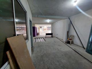 Foto 13 de ALQUILER DE LOCAL CERCA DE COMISARIATO LA TRONCAL