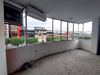 Foto 8 de ALQUILER DE LOCAL CERCA DE COMISARIATO LA TRONCAL