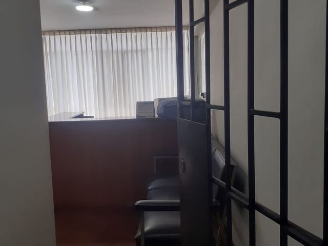 JESUS MARIA  VENDO OFICINA 96 M2.