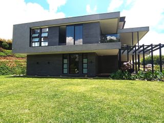 New, Modern 5 Bedroom Home in Residential Community, Heart of Llanogrande, Rionegro