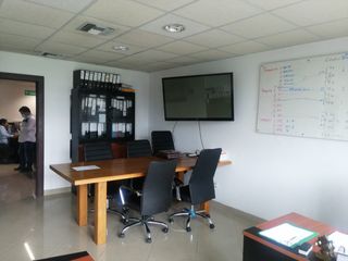 En alquiler estrategica oficina en Samborondon Business Center