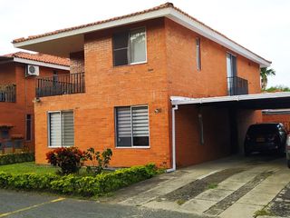 Foto 2 de VENTA CASA CAMPESTRE HACIENDA EL CASTILLO - NEGOCIABLE