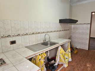 Foto 20 de Se Vende Departamento en 2do Piso Frente a Av Las Américas - La Victoria