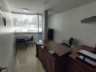 Foto 13 de VENTA DE BODEGAS ALTO IMPACTO Y EDIFICIO DE OFICINAS - AVE. ELOY ALFARO CERCA BUSES CARCELEN