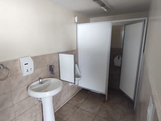 Foto 17 de VENTA DE BODEGAS ALTO IMPACTO Y EDIFICIO DE OFICINAS - AVE. ELOY ALFARO CERCA BUSES CARCELEN