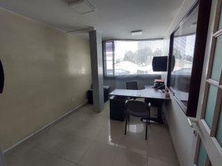 Foto 14 de VENTA DE BODEGAS ALTO IMPACTO Y EDIFICIO DE OFICINAS - AVE. ELOY ALFARO CERCA BUSES CARCELEN
