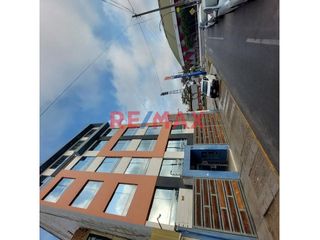 Foto 8 de Venta De Departamento En 2° Piso Urb. Las Quintanas De 78M2 A $ 70,000.