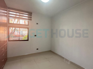 SE VENDE ACOGEDOR DEPARTAMENTO EN 1ER PISO | URB. MIRAFLORES