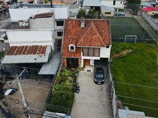 Foto 1 de Casa con amplio terreno cerca de la feria libre