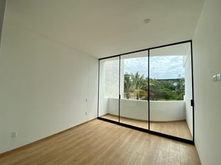 Foto 3 de LINDA CASA EN VENTA URB. MIRAFLORES CONTRY CLUB-FRENTE A PARQUE