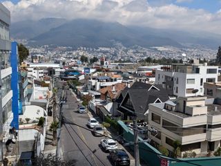 DEPARTAMENTO DE RENTA QUITO SECTOR BATAN CERCA AL CICLISTA