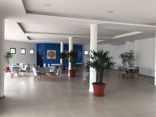 Foto 33 de CASA DE ALQUILER AMOBLADA CON PISCINA URB. NAPOLI VÍA A SALITRE A  2