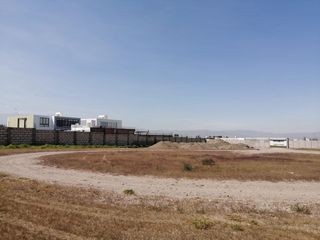 Foto 5 de EN VENTA TERRENO DE 3875 M2 EN LA AV. AVIACION , CERRO COLORADO