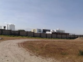 Foto 8 de EN VENTA TERRENO DE 3875 M2 EN LA AV. AVIACION , CERRO COLORADO