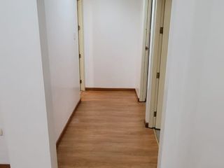 Departamento amoblado en Arriendo. Edificio Montecarlo. Sector Ordoñez Lasso y Cedros.