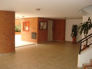 Foto 3 de ESPACIOSO APARTAESTUDIO 57M2 - SECTOR ESTRATEGICO EL LIMONAR
