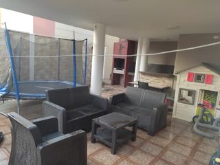 Foto 13 de Casa Amoblada en Alquiler en La Joye Etapa Rubi, 4 Habitaciones, 3 Baños, Piscina, Seguridad.