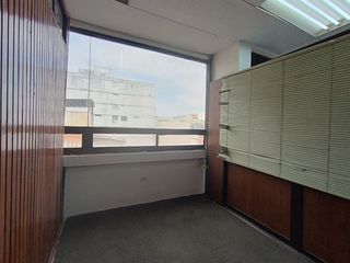 Foto 2 de Venta de Oficina en el centro de Centro de Guayaquil
