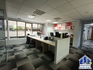 ALQUILO OFICINA AMOBLADA - 215  m2 - CENTRO EMPRESARIAL REAL SAN ISIDRO