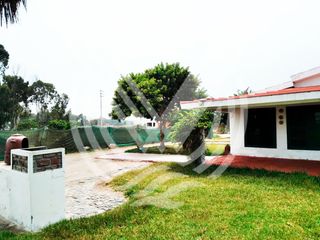 Foto 2 de SE VENDE COMO TERRENO PARA  PROYECTO O CONDOMINIO DE  2,584 m². ¡CAMPO Y PLAYA !...