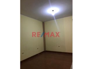 Foto 1 de ID: 1081466 Se Vende Casa De Un Piso En San Juan De Lurigancho Jose Carlos Mariategui Galeras