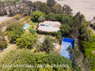 ¡Casa Ecológica de Ensueño con Laguna, Piscina y Campo de Padel!