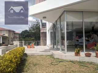 Venta espectacular casa dentro de Urbanización Exclusiva ubicada en Tanda - Nayón