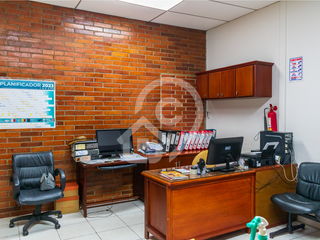 Oficina de Alquiler dentro de C.C. UNIORO, Machala