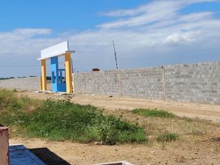 REMATE DE TERRENO EN ESQUINA Y FRENTE A CONDOMINIO EN PIMENTEL