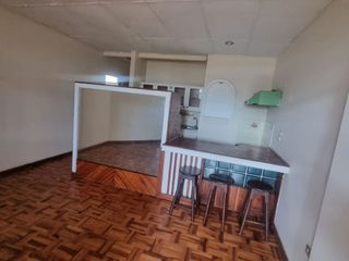 Departamento en Alquiler en Urdesa Central, 2 Habitaciones, 1 Baño, Norte de Guayaquil.