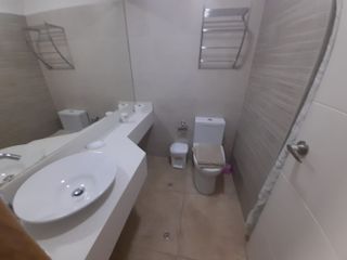 LINDO DEPARTAMENTO EN VENTA 2 DORMITORIOS CERCA A WONG DE 2 DE MAYO