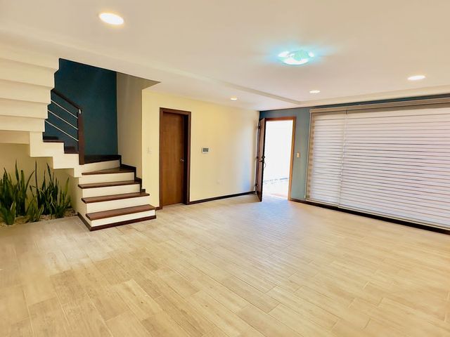 Casa en venta, sector Racar Plaza