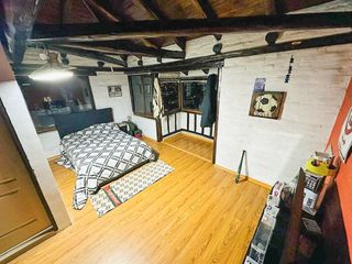 Foto 7 de Casa Esquinera de Lujo, de 240 m2, en Granda Centeno con Piscina y Consultorio