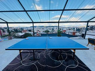 Foto 17 de Casa Esquinera de Lujo, de 240 m2, en Granda Centeno con Piscina y Consultorio