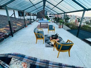 Foto 18 de Casa Esquinera de Lujo, de 240 m2, en Granda Centeno con Piscina y Consultorio